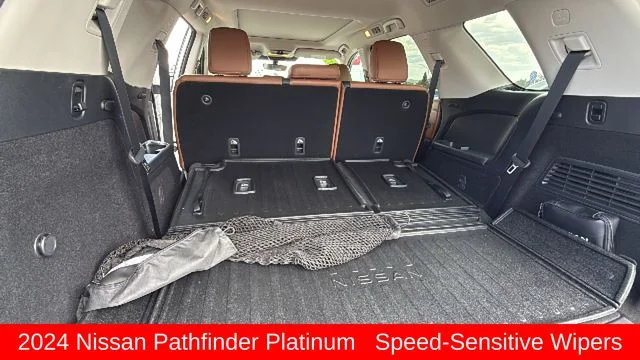 Used 2024 White Nissan Platinum image 27