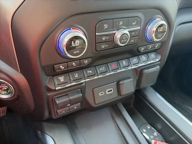 Used 2021 Green GMC Denali image 21