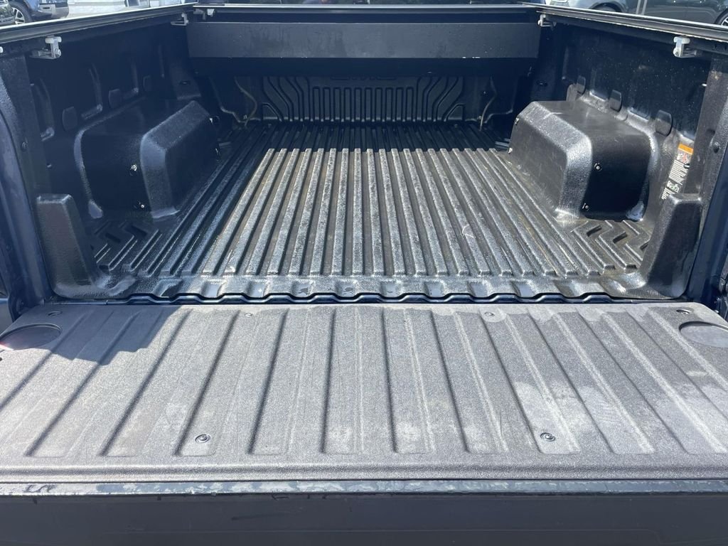 Used 2020 Blue GMC Elevation image 12