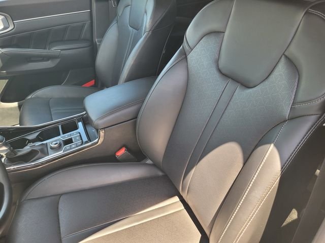 Used 2021 Beige Kia SX image 13