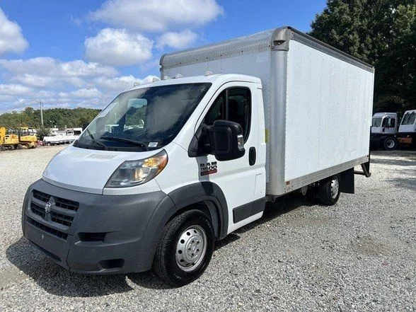 Used 2014 White Ram Base image 1