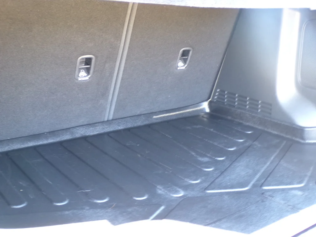 Used 2022 Ultra Black Hyundai Base image 11