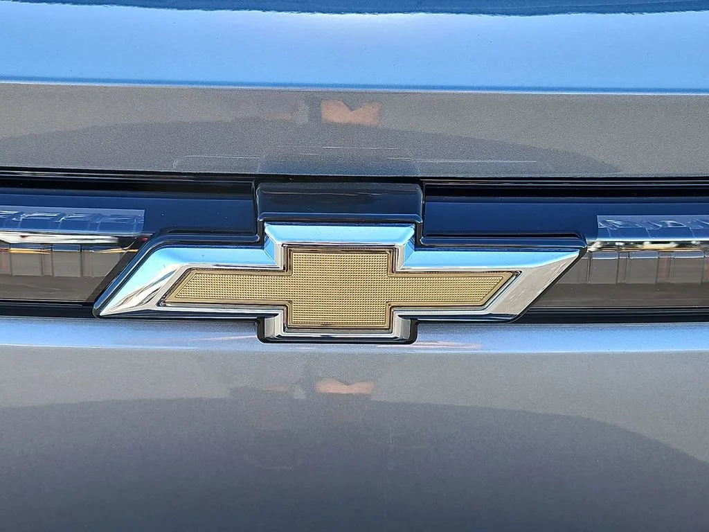 New 2026 Sterling Gray Metallic Chevrolet LT image 21
