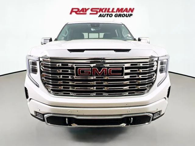 Used 2023 White GMC Denali image 2