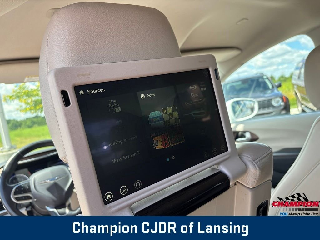 Used 2017 White Chrysler Touring L Plus image 16