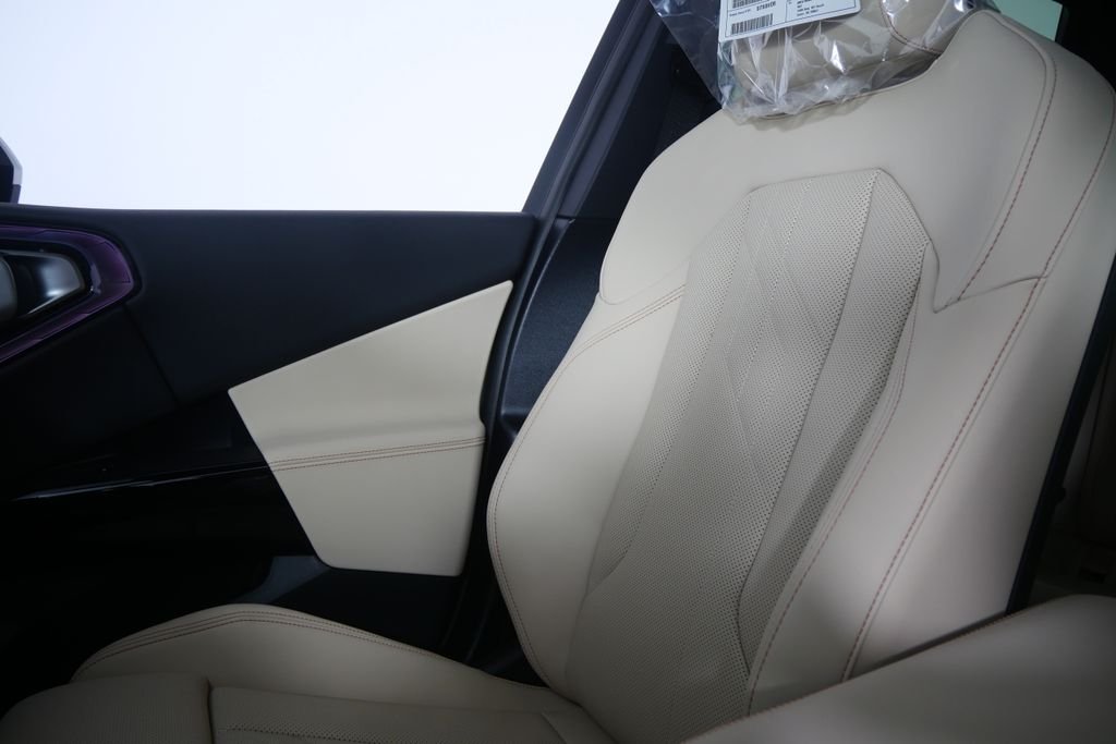 Used 2026 Alpine White BMW 30 xDrive image 22