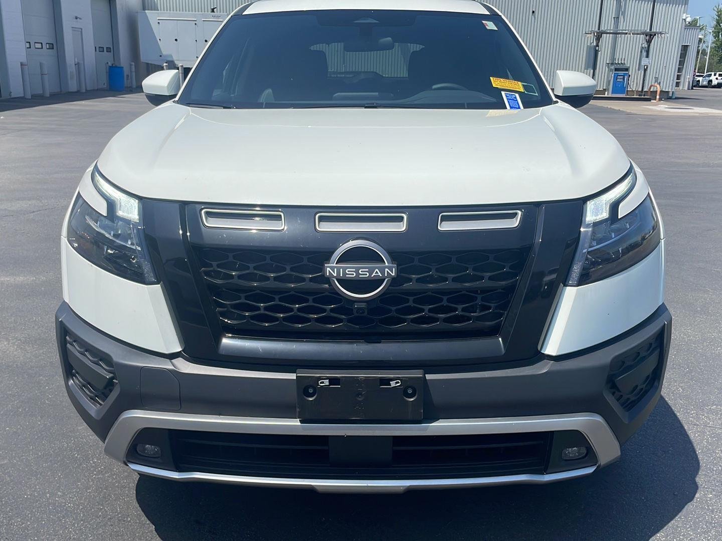 Used 2025 Glacier White Nissan Rock Creek image 6