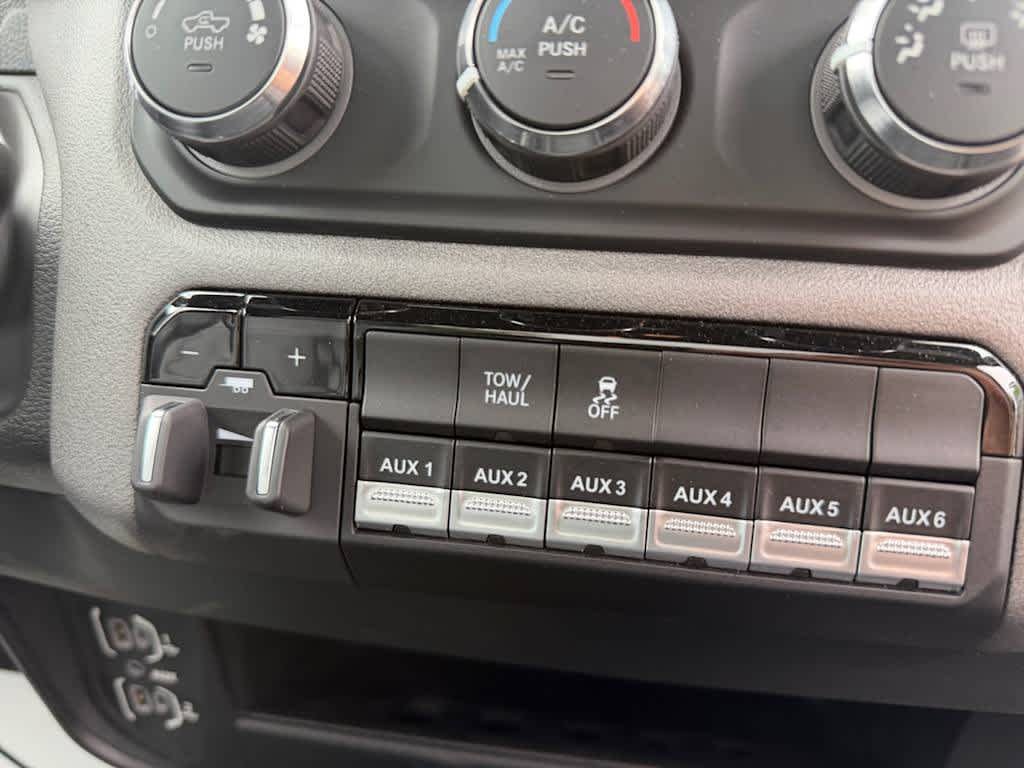 2024 RAM Ram 2500 Pickup Tradesman - Photo 37