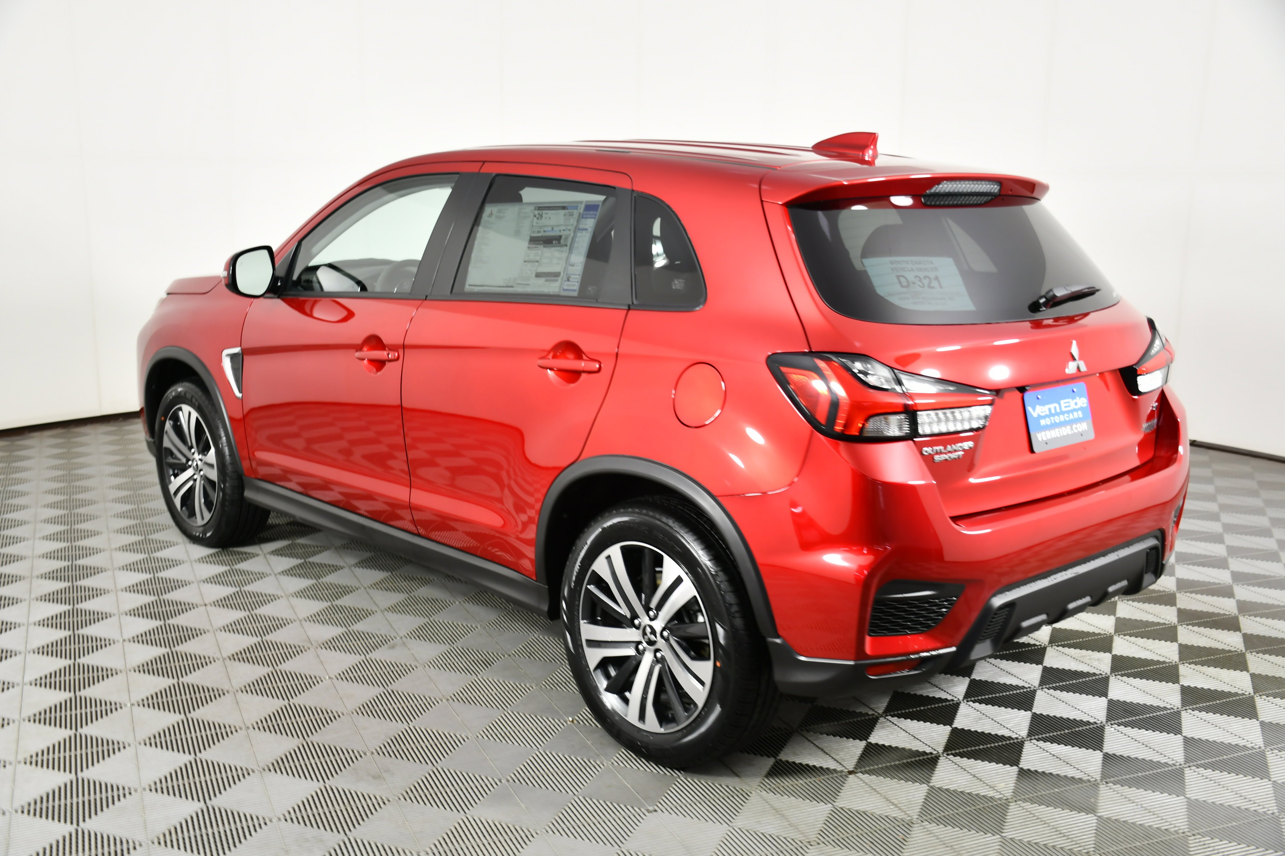 New 2026 Red Diamond Mitsubishi SE image 8