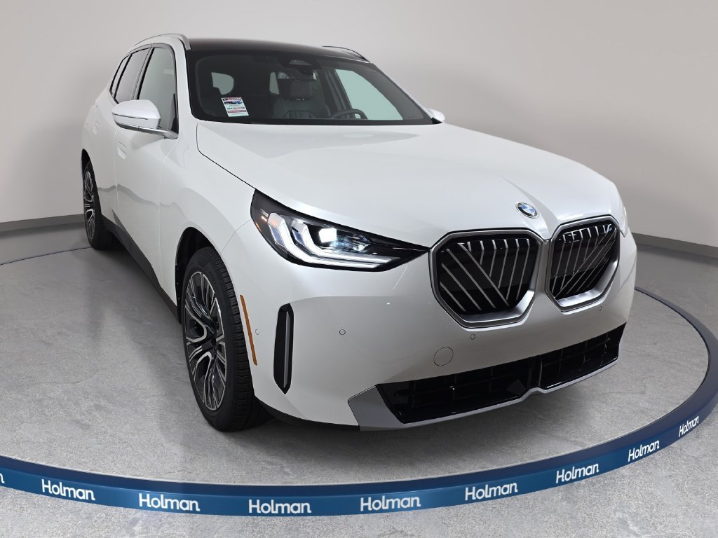 New 2026 Mineral White Metallic BMW 30 xDrive image 3