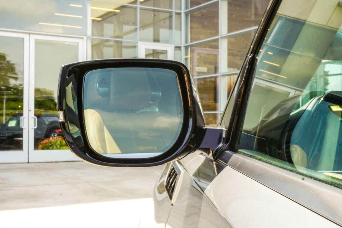 Used 2025 Silver INFINITI SENSORY image 13
