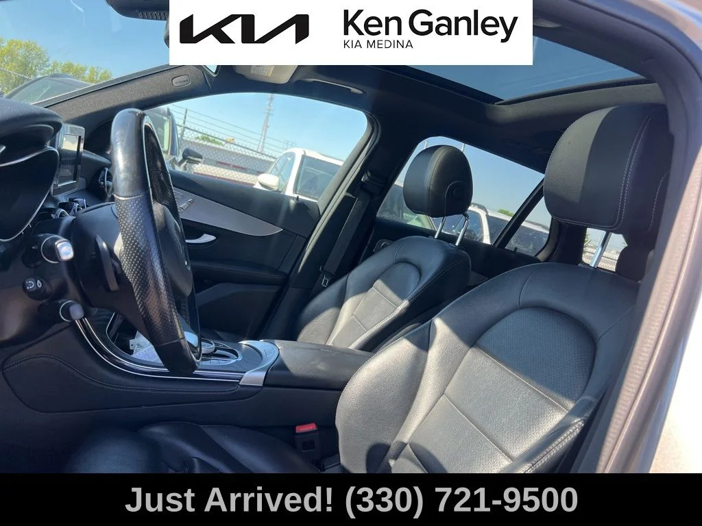 Used 2019 White Mercedes-Benz GLC 300 image 11