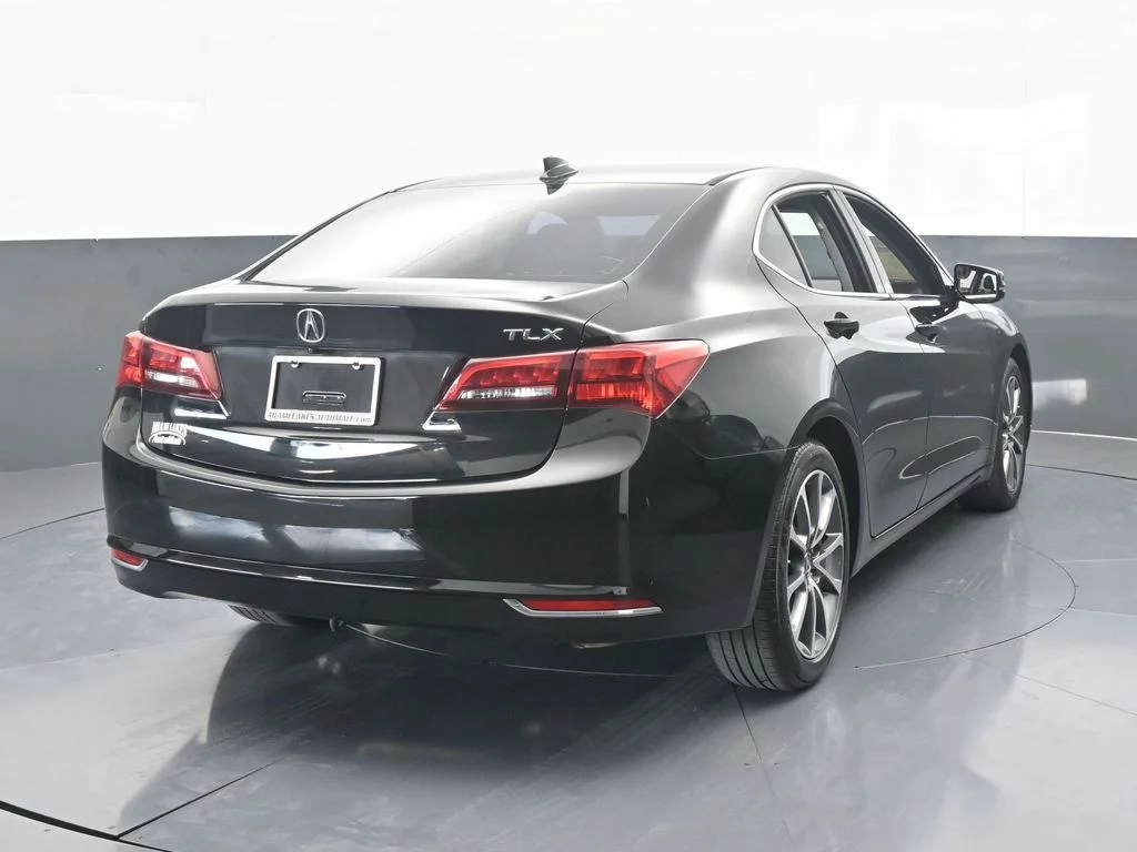 Used 2017 Black Acura V6 image 5