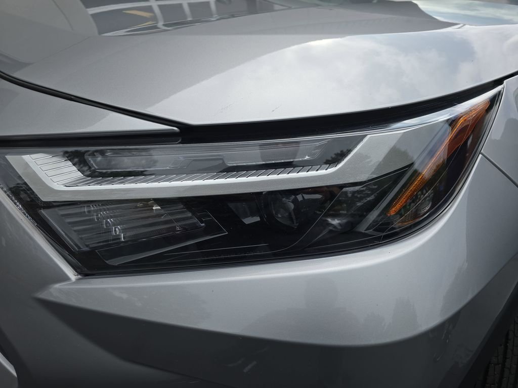 Certified Used 2025 Silver Toyota XLE image 33