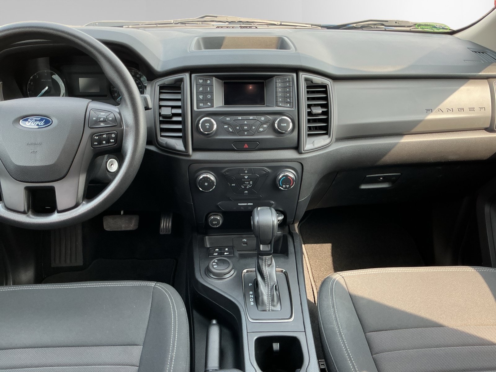 Used 2020 Blue Ford XL image 10