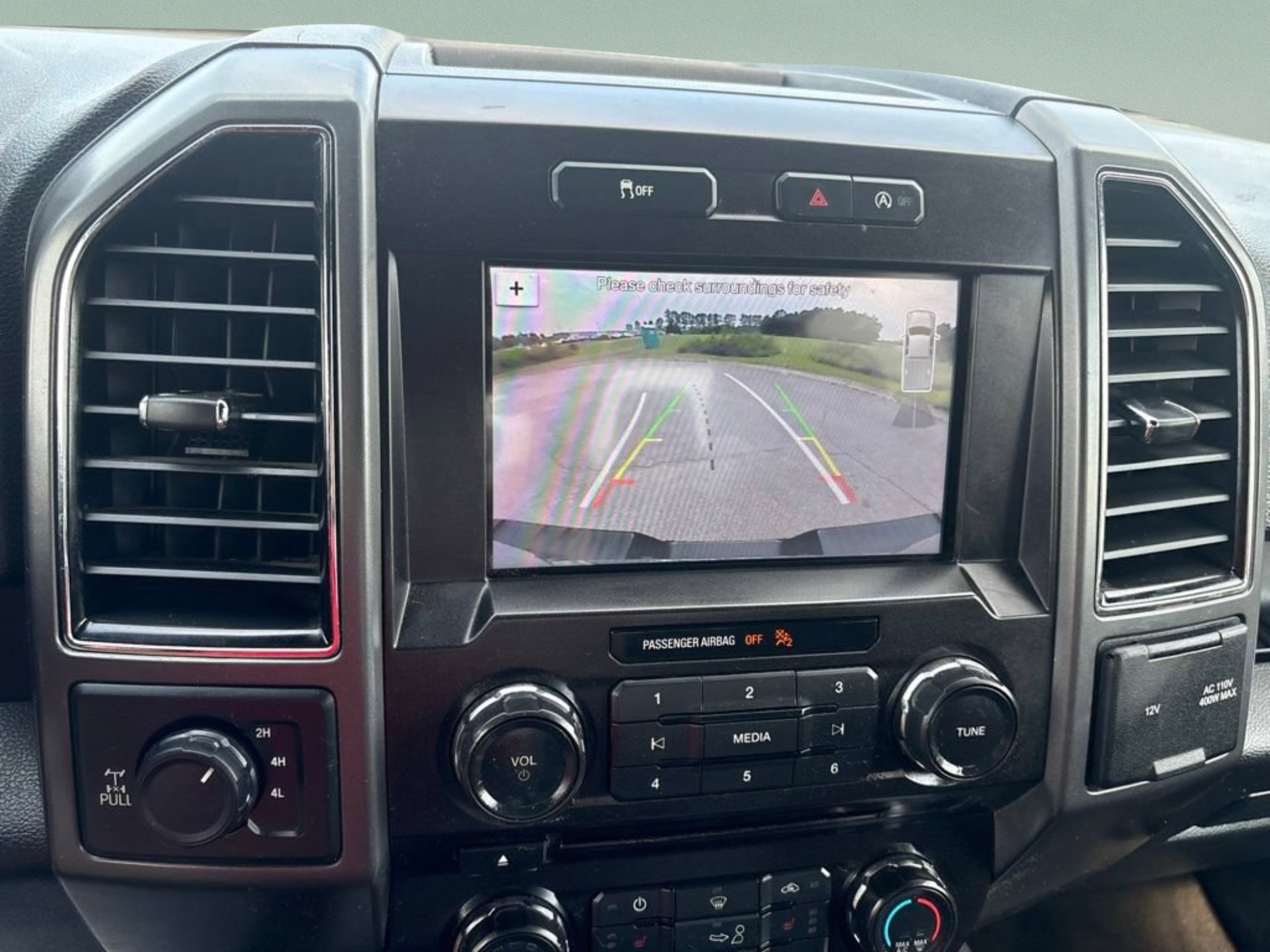 Used 2018 Lightning Blue Ford XLT image 16