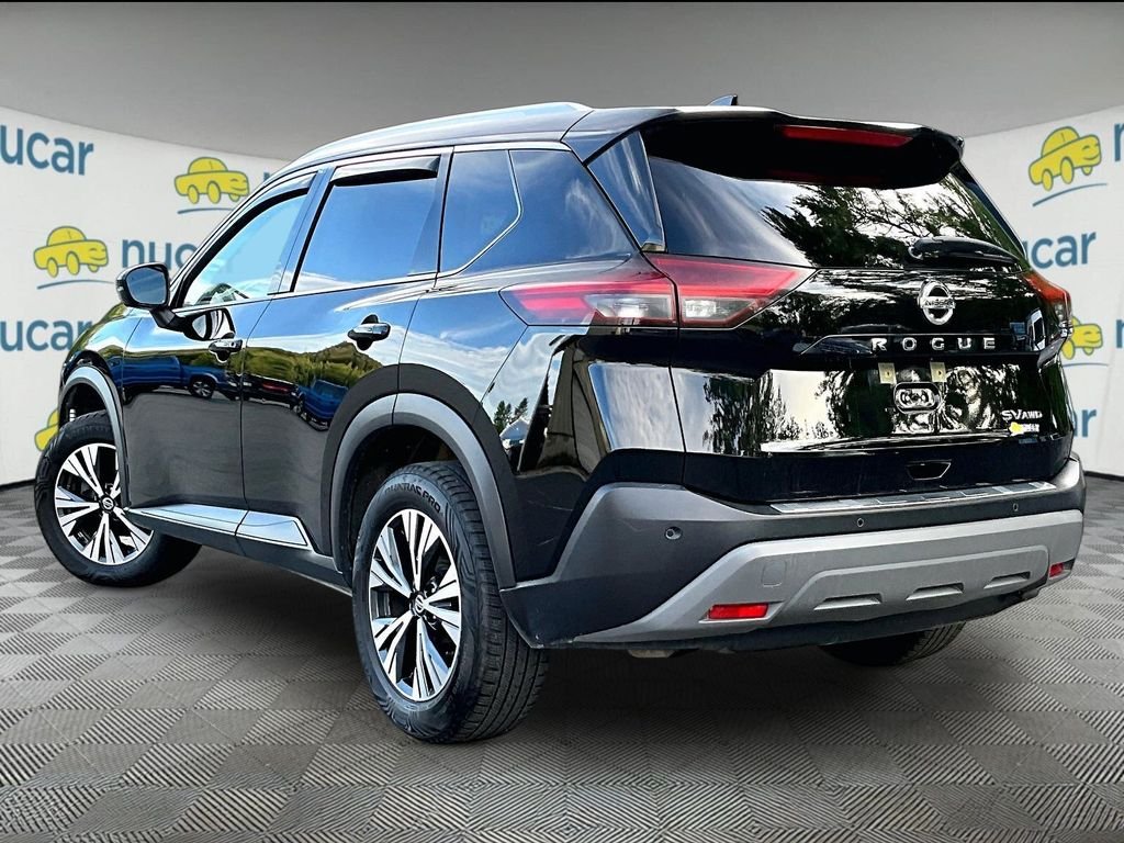 Used 2021 Super Black Nissan SV image 4