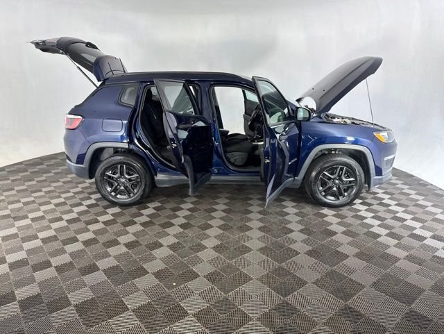 Used 2018 Blue Jeep Sport image 16
