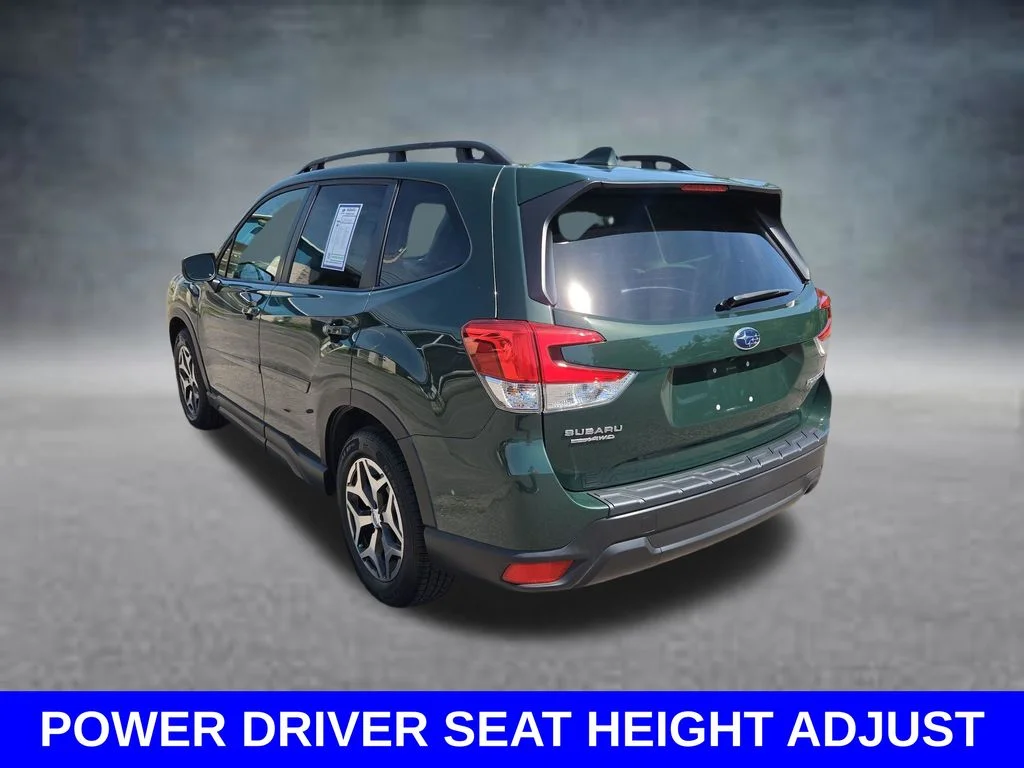 Used 2022 Green Subaru Premium image 8