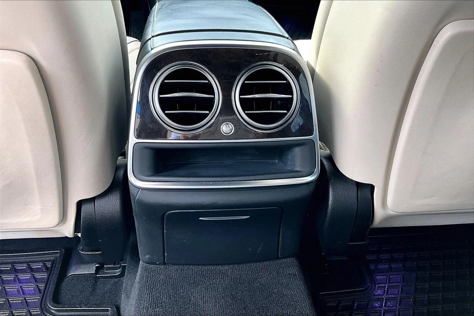 Used 2014 Diamond White Metallic Mercedes-Benz S 550 image 10