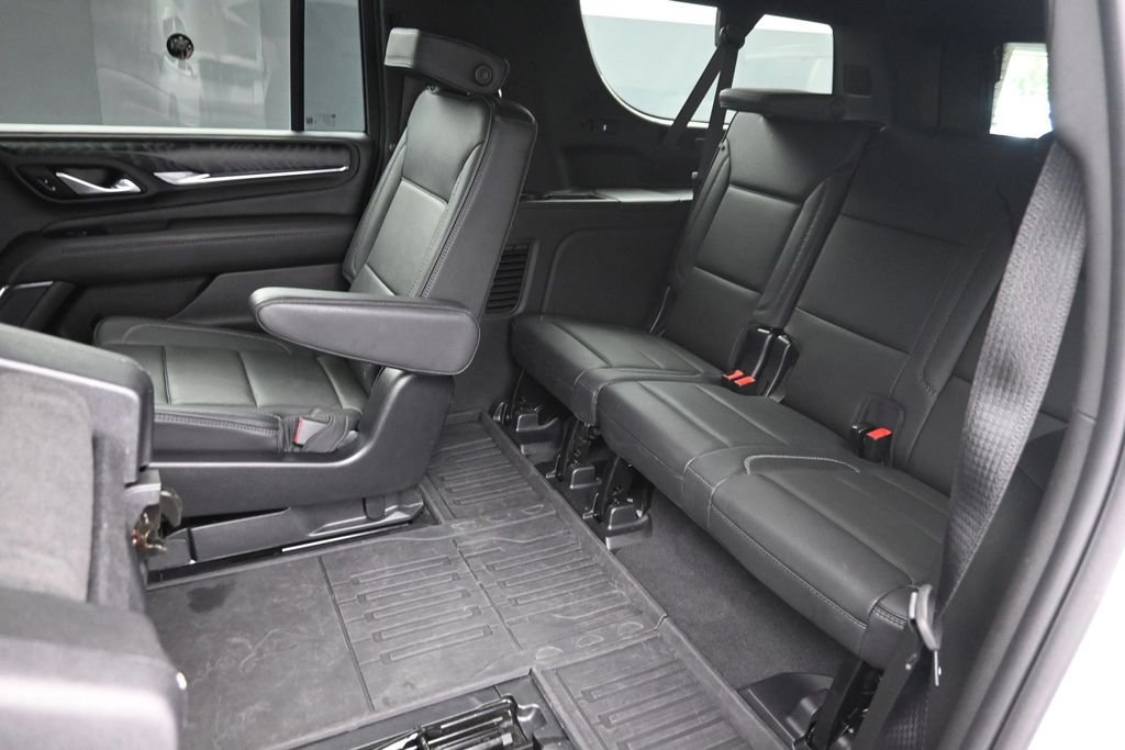 Used 2023 White GMC Denali image 14