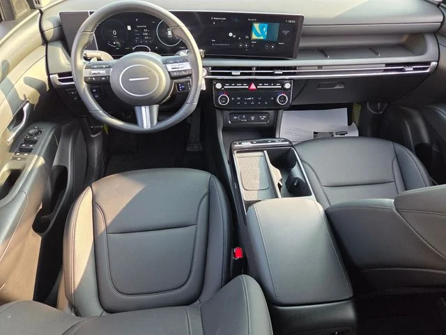 Used 2025 Gray Hyundai SEL Convenience image 8