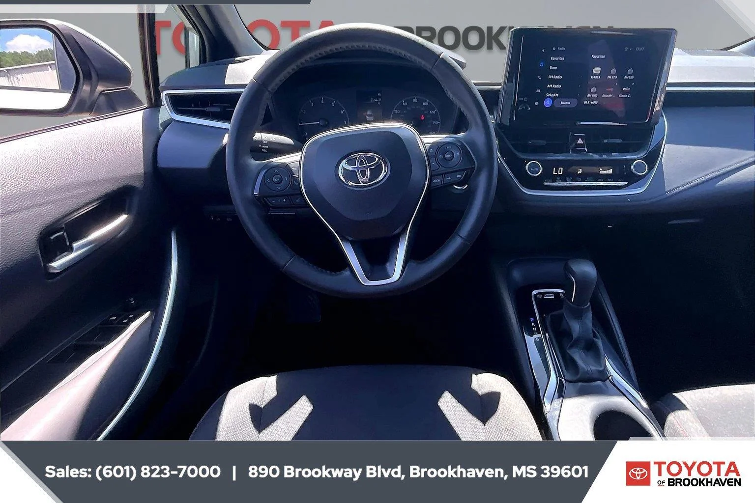 Used 2024 Classic Silver Metallic Toyota SE image 5