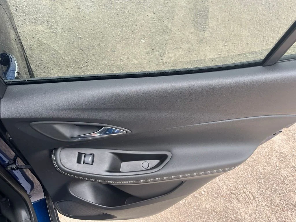 Used 2023 Sapphire Buick Essence image 29