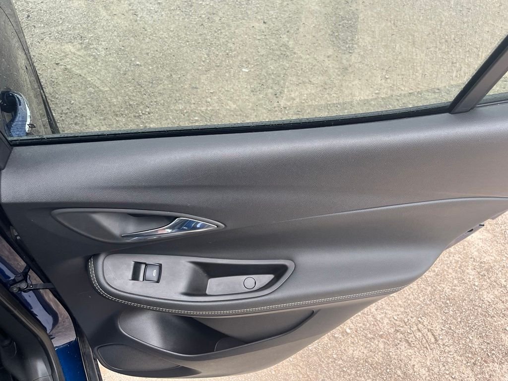 Used 2023 Sapphire Buick Essence image 29