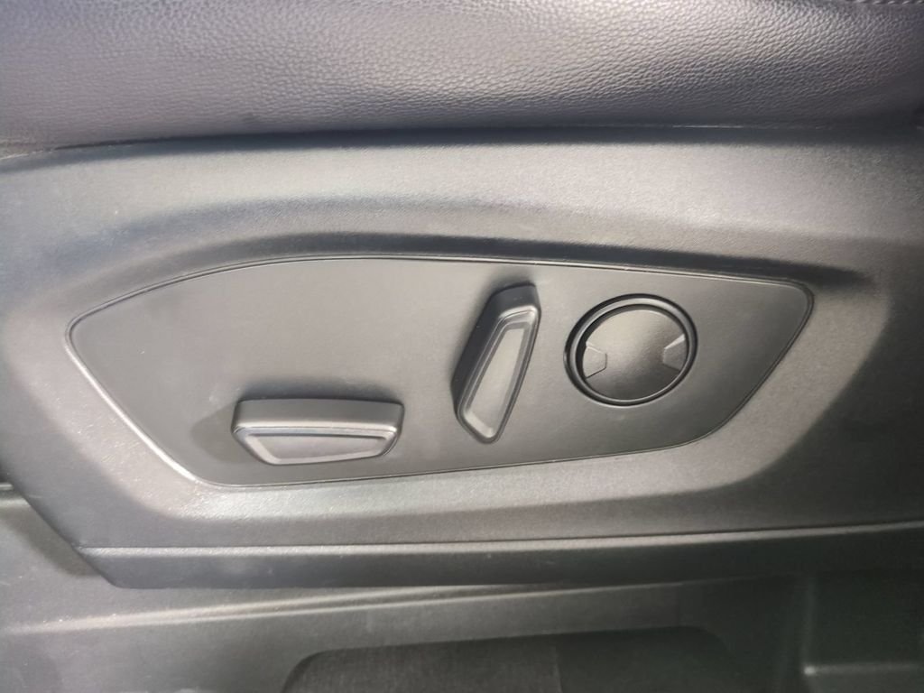 Used 2022 Black Ford Limited image 24