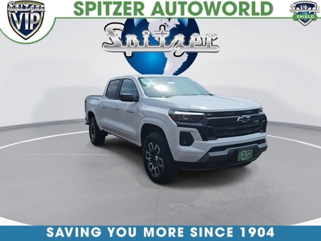 Used 2023 Summit White Chevrolet Z71 image 3