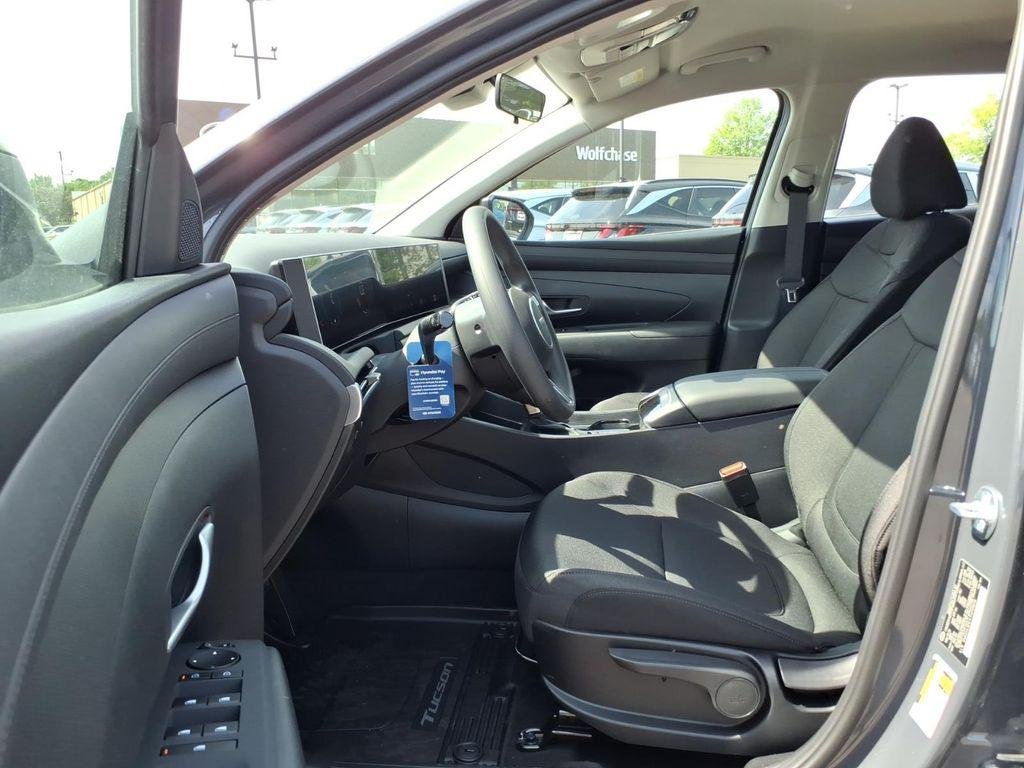 New 2026 Gray Hyundai SE FWD image 15