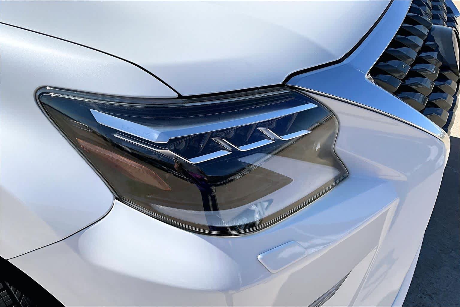 Used 2020 Starfire Pearl Lexus Premium image 53