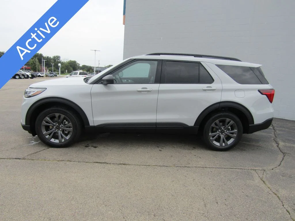 New 2027 Avalanche Gray Ford Active image 2