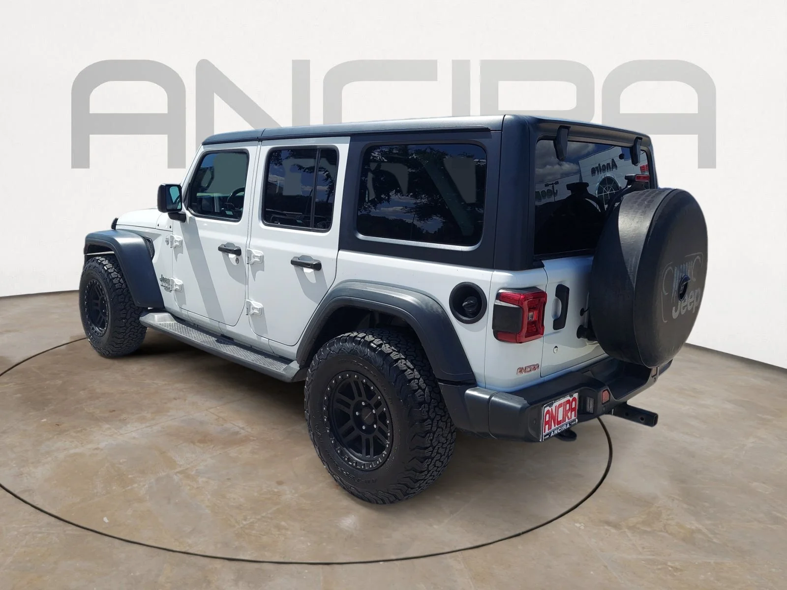 Used 2018 Bright White Clearcoat Jeep Sport S image 8