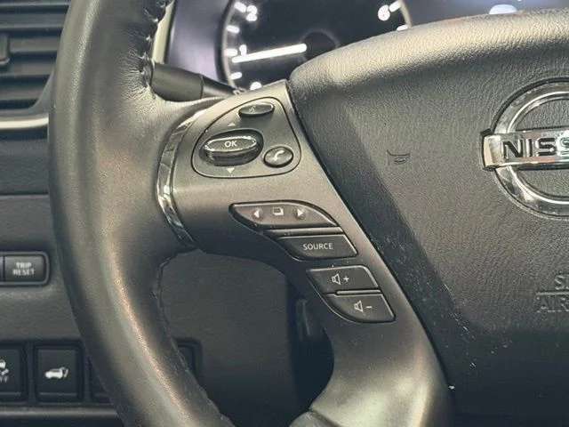 Used 2020 Gray Nissan Platinum image 18