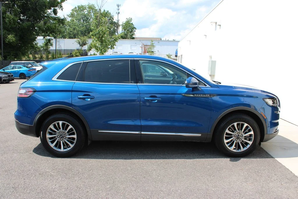 Used 2021 Blue Lincoln Reserve image 32