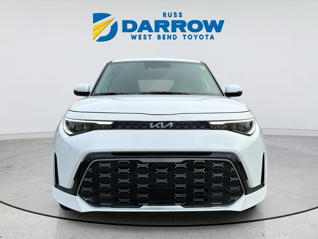 Used 2025 White Kia GT-Line image 8