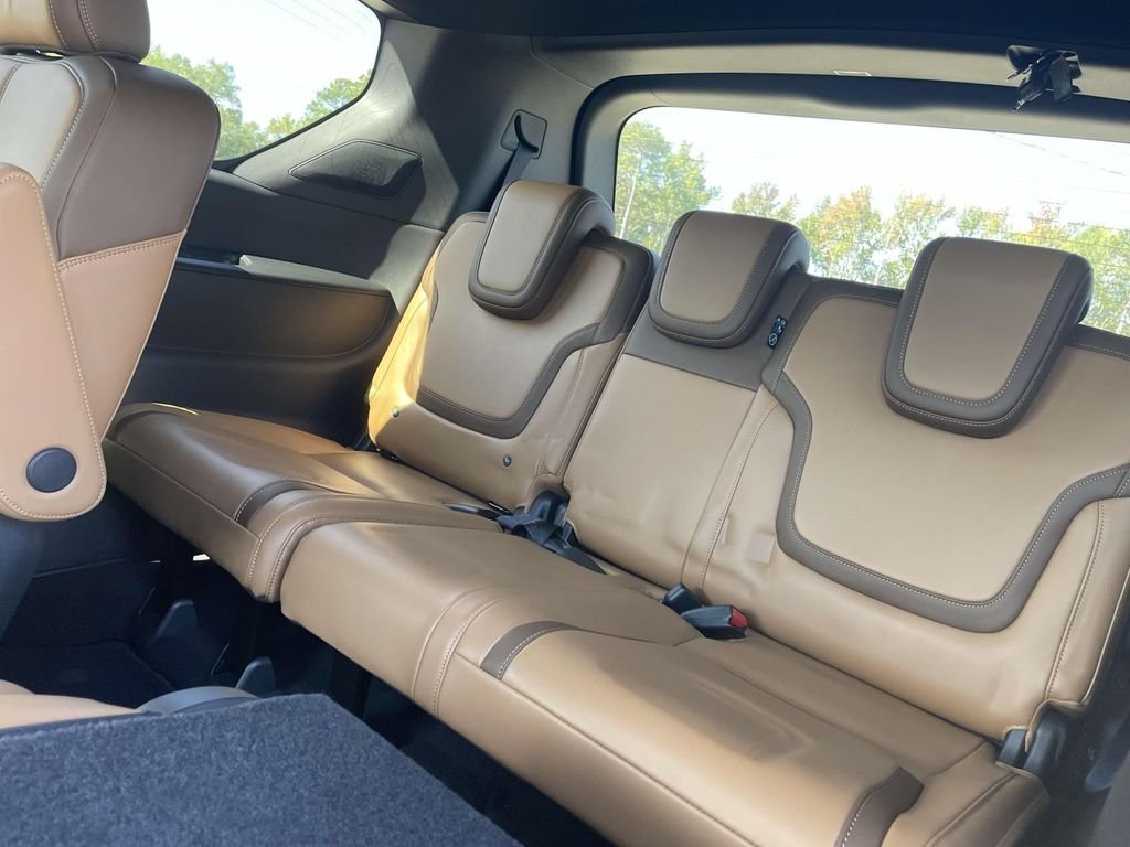 2025 Nissan Armada SL - Photo 13