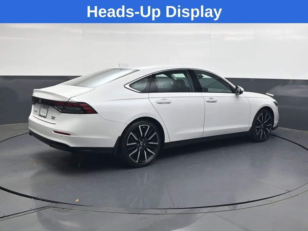 Used 2023  Honda Touring image 4