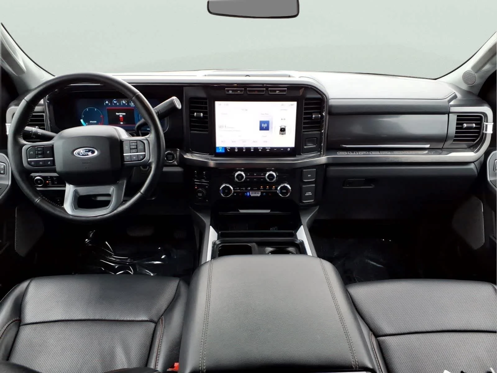 Used 2024 Agate Black Metallic Ford LARIAT image 20