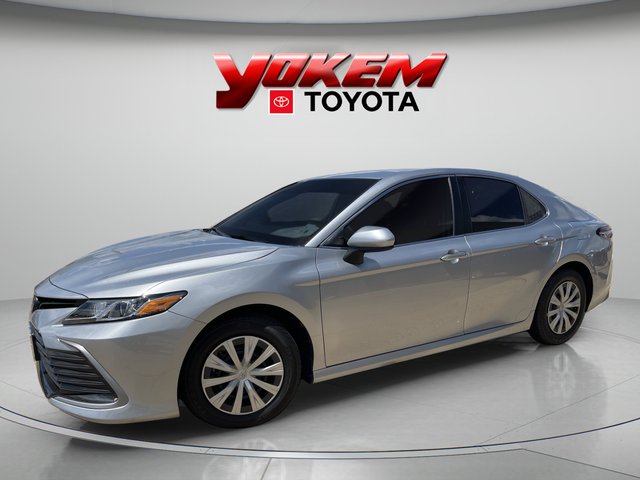 2023 Toyota Camry Hybrid LE