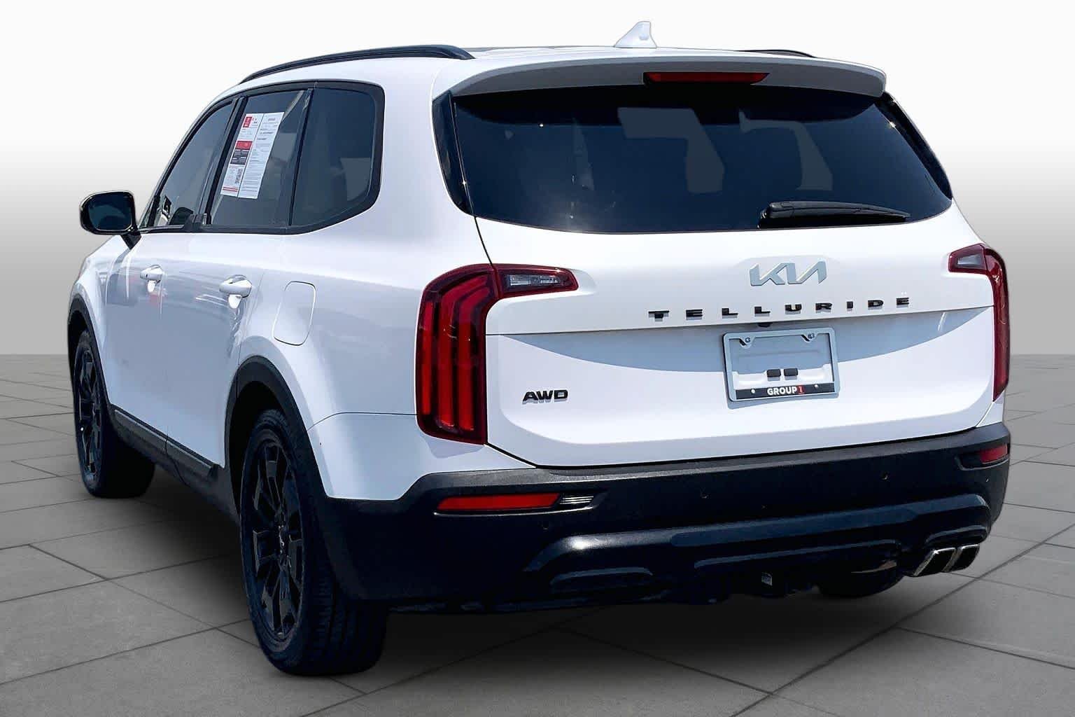 Used 2022 Glacial White Pearl Kia SX image 12