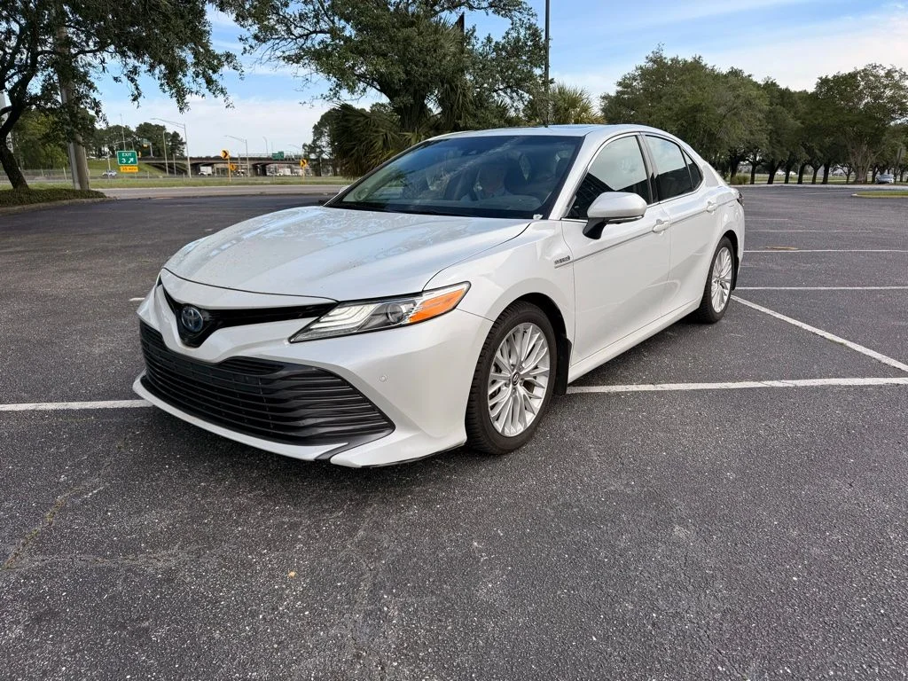 2018 Toyota Camry 2.5 Auto XLE Hybrid's photo