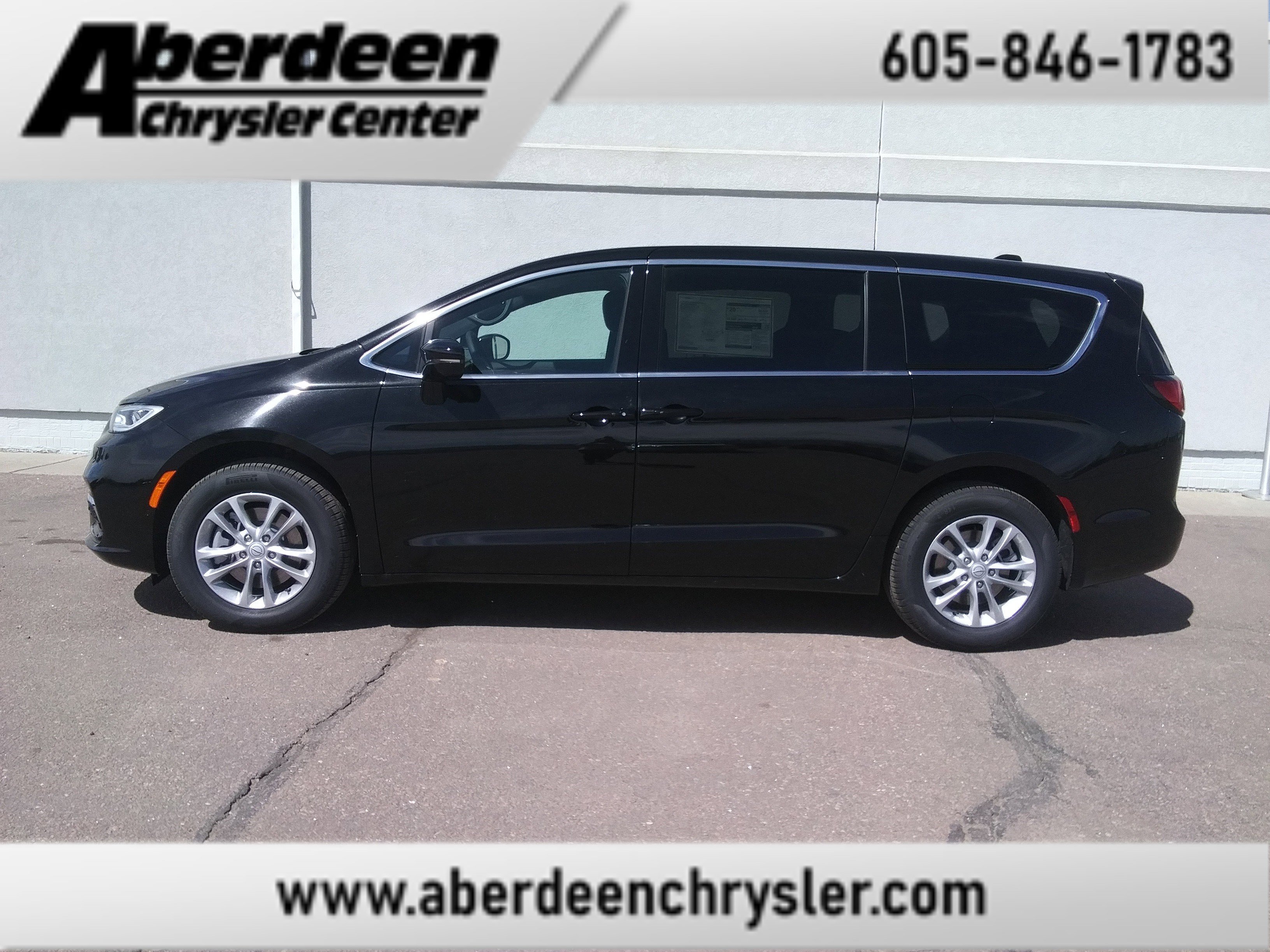 2026 Chrysler Pacifica Select AWD's photo