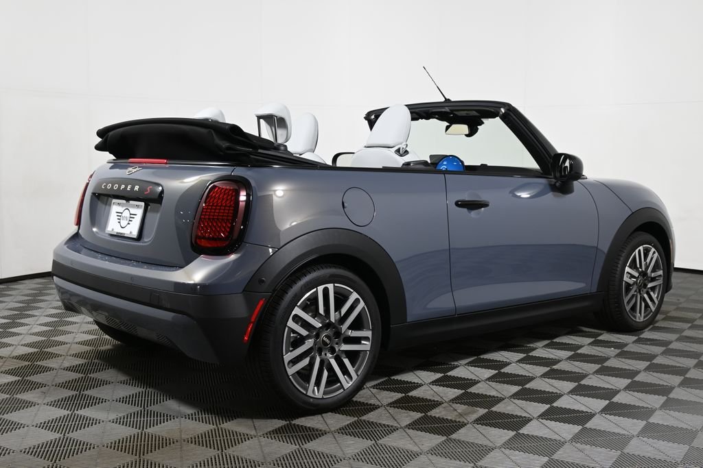 New 2026 Brown MINI Signature Plus image 14
