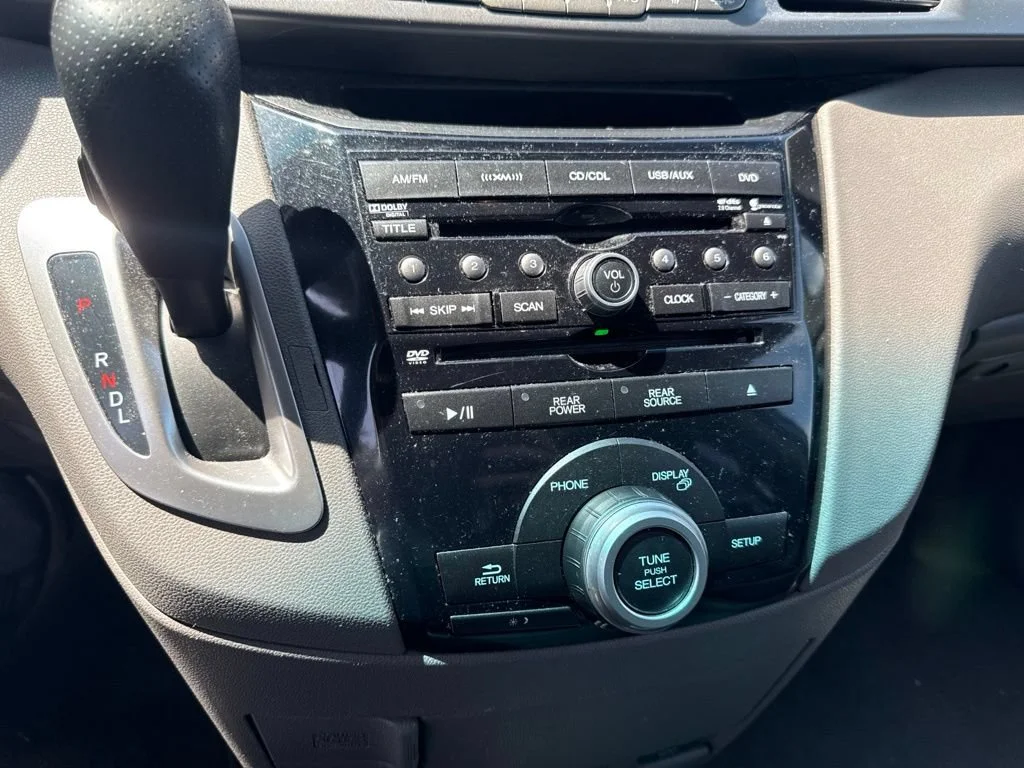 Used 2011 White Honda EX-L image 15