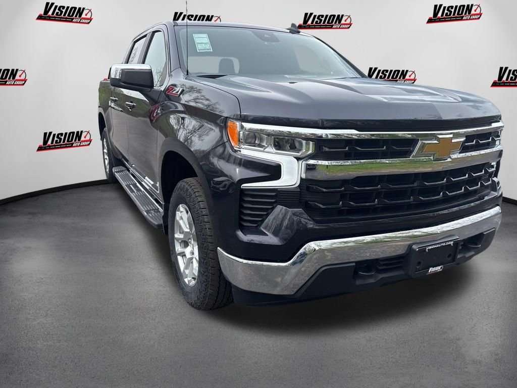 Used 2024 Gray Chevrolet LT image 3