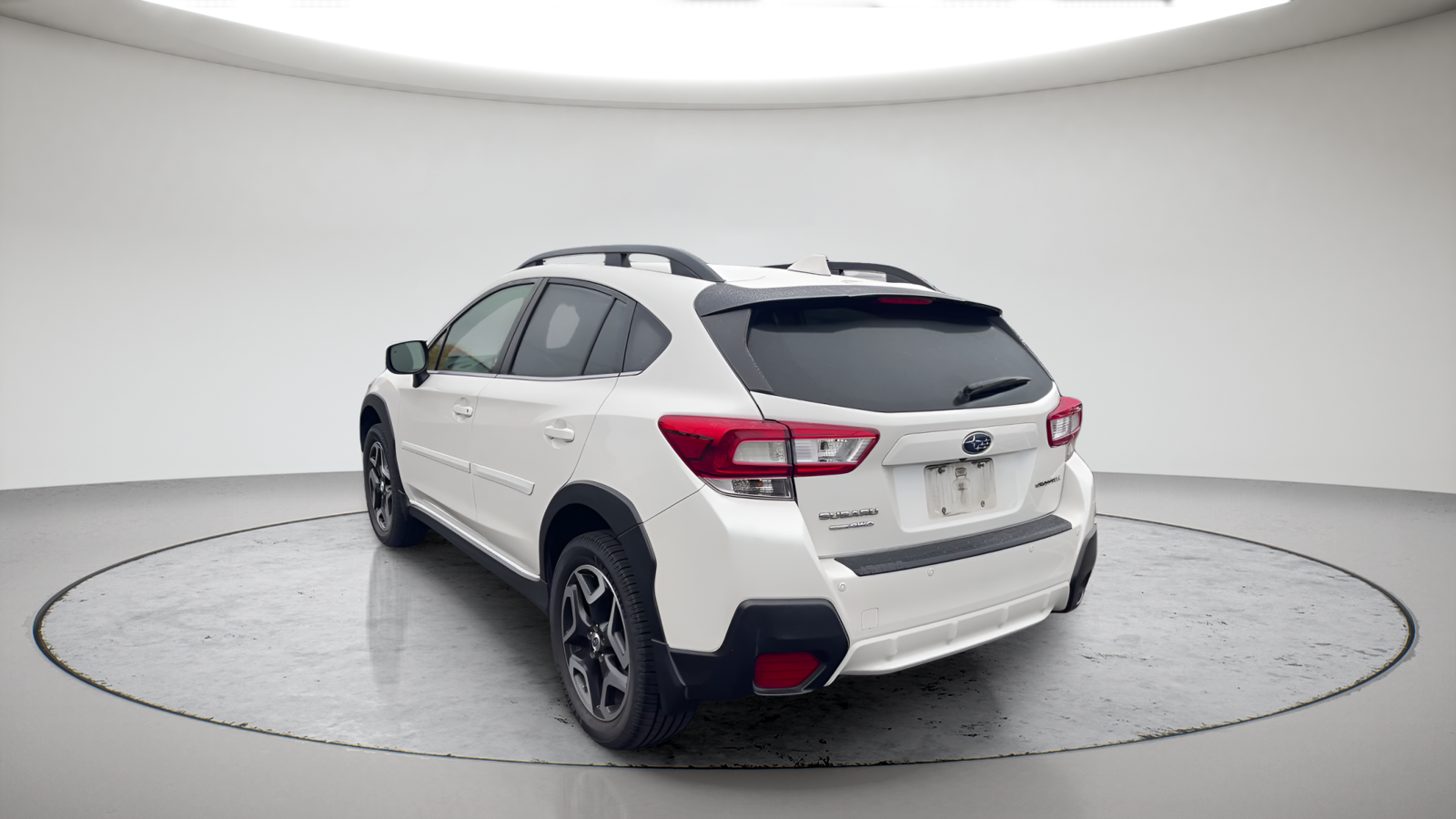 Used 2018 Crystal White Pearl Subaru 2.0i Limited image 9