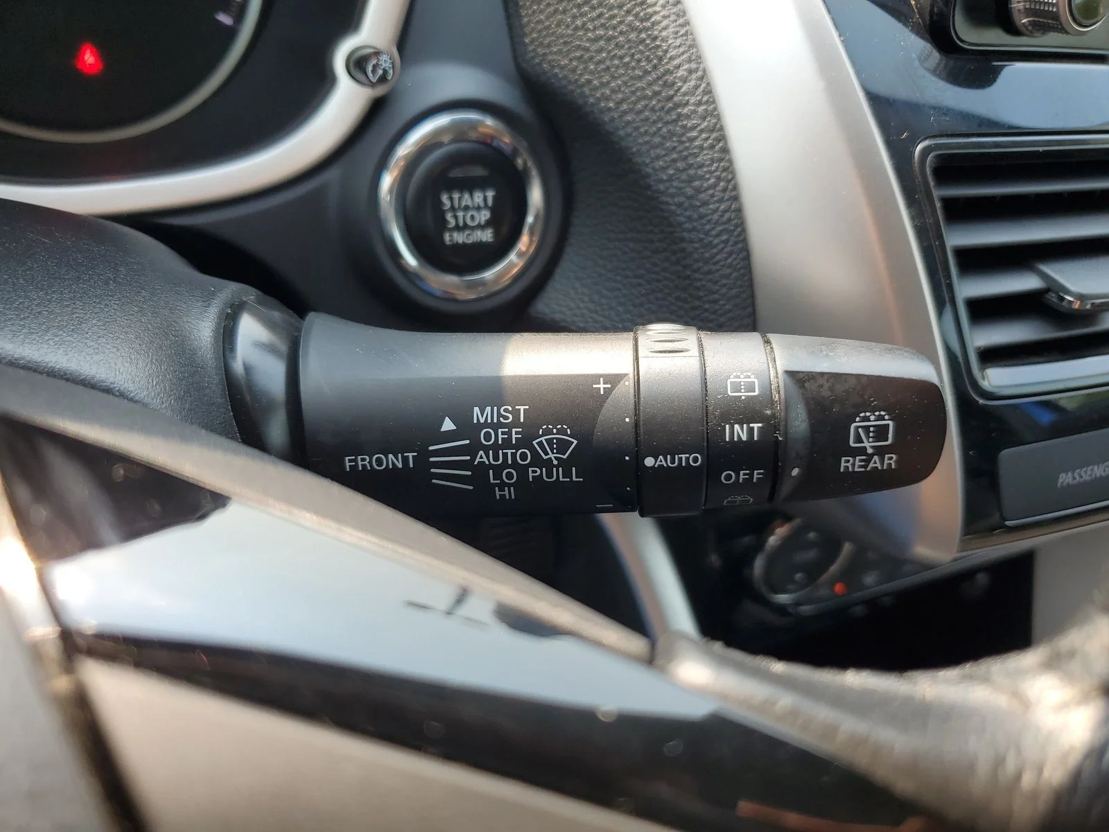 Used 2022 Blue Mitsubishi SE image 28